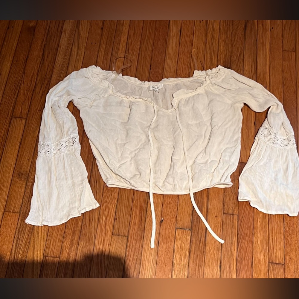 Off the shoulder blouse with crochet details